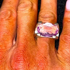 Beautiful chinky pink ring 💍